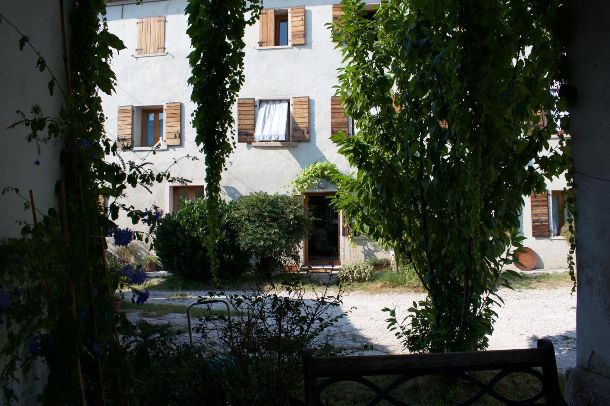 B&B Rosales Borso del Grappa Eksteriør bilde
